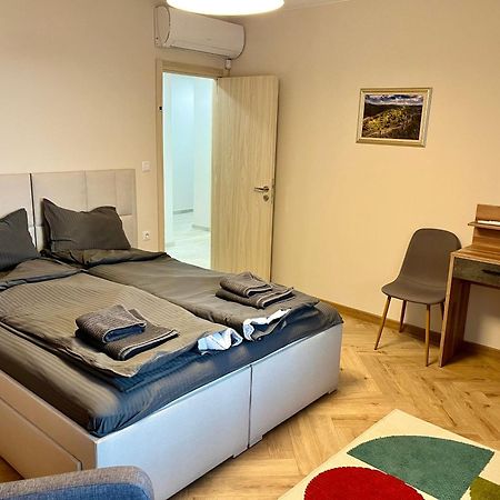 Parkview Luxury In City Center 8 Veliko Tărnovo Esterno foto