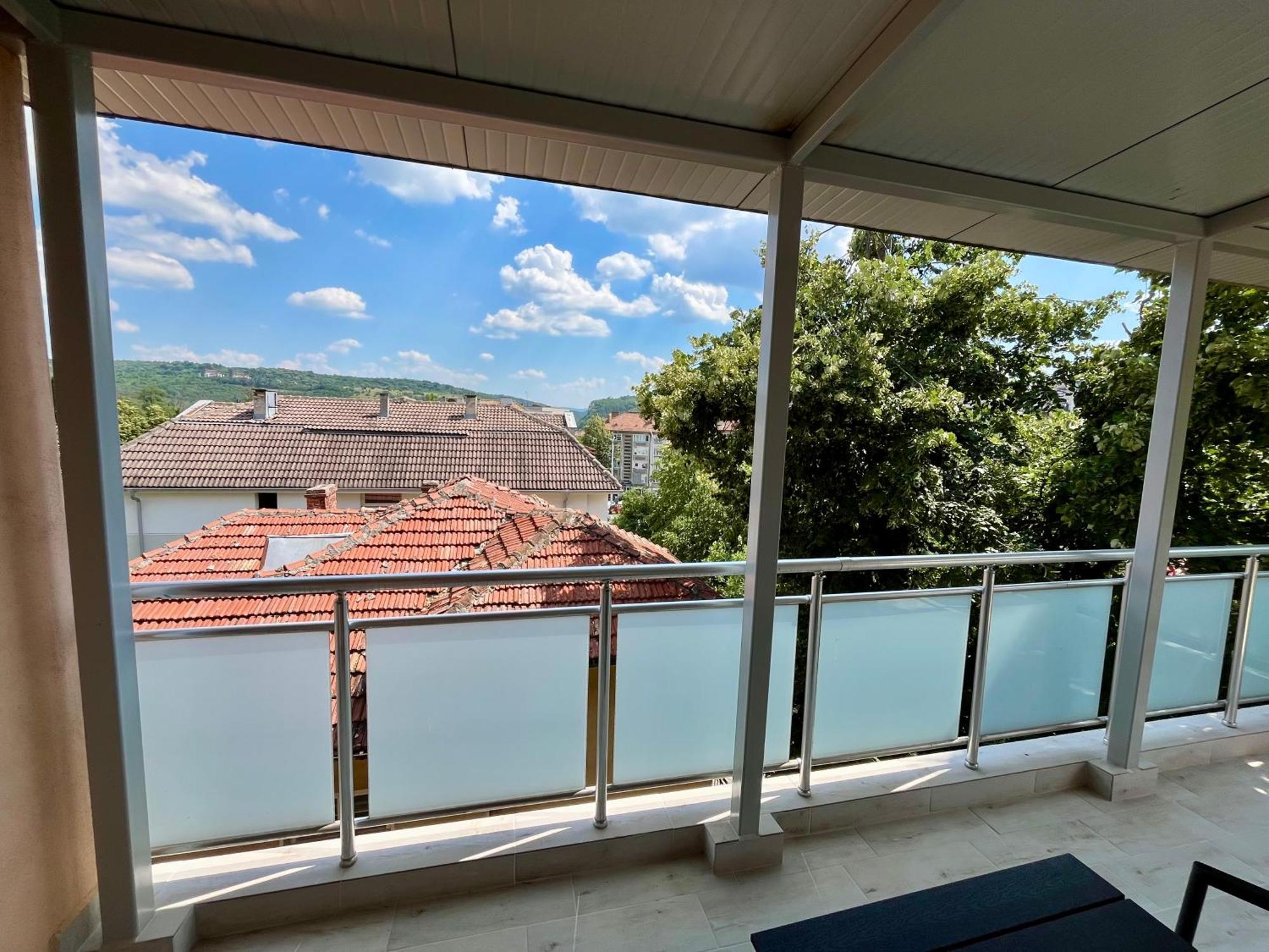 Parkview Luxury In City Center 8 Veliko Tărnovo Esterno foto
