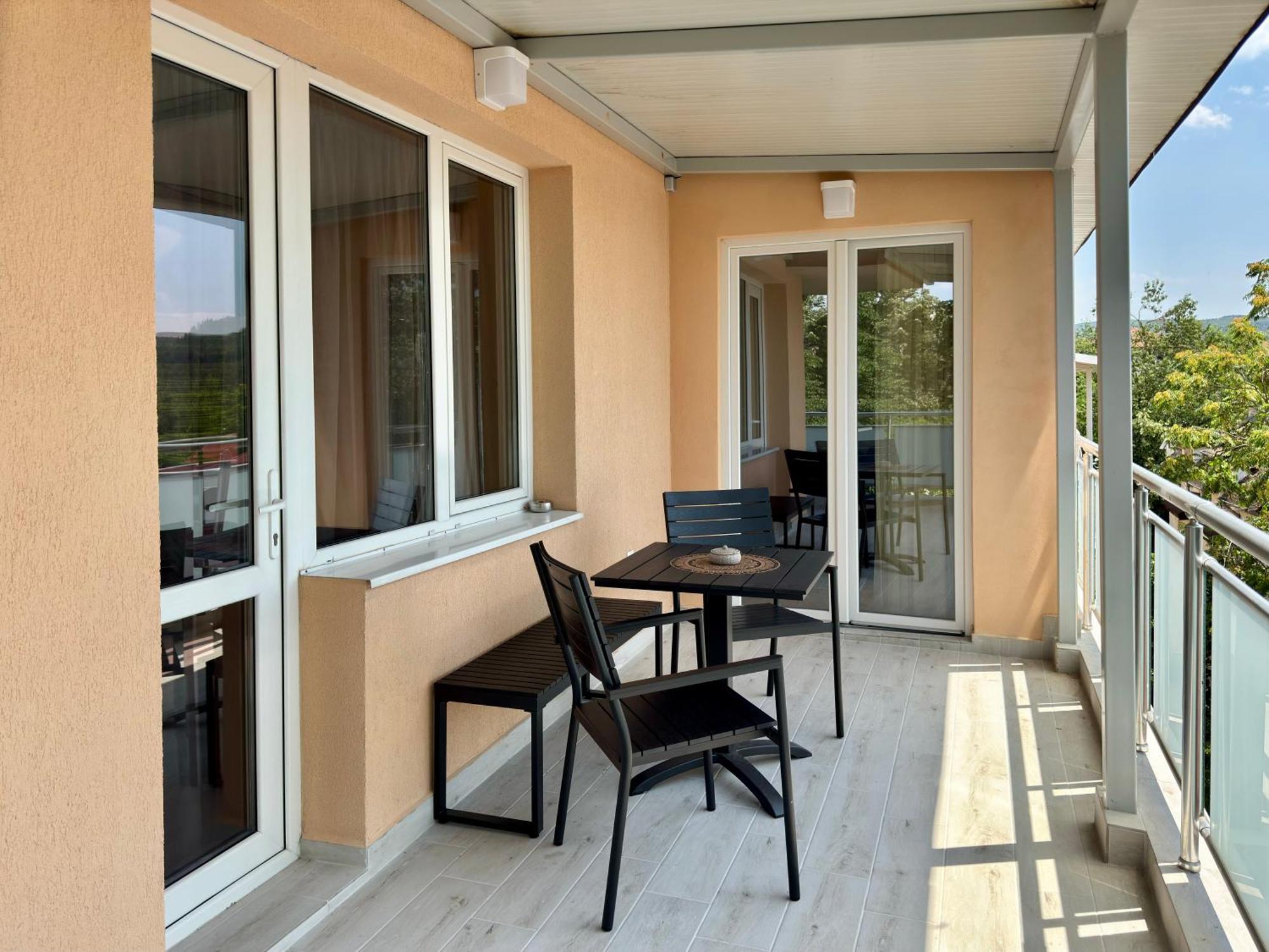 Parkview Luxury In City Center 8 Veliko Tărnovo Esterno foto