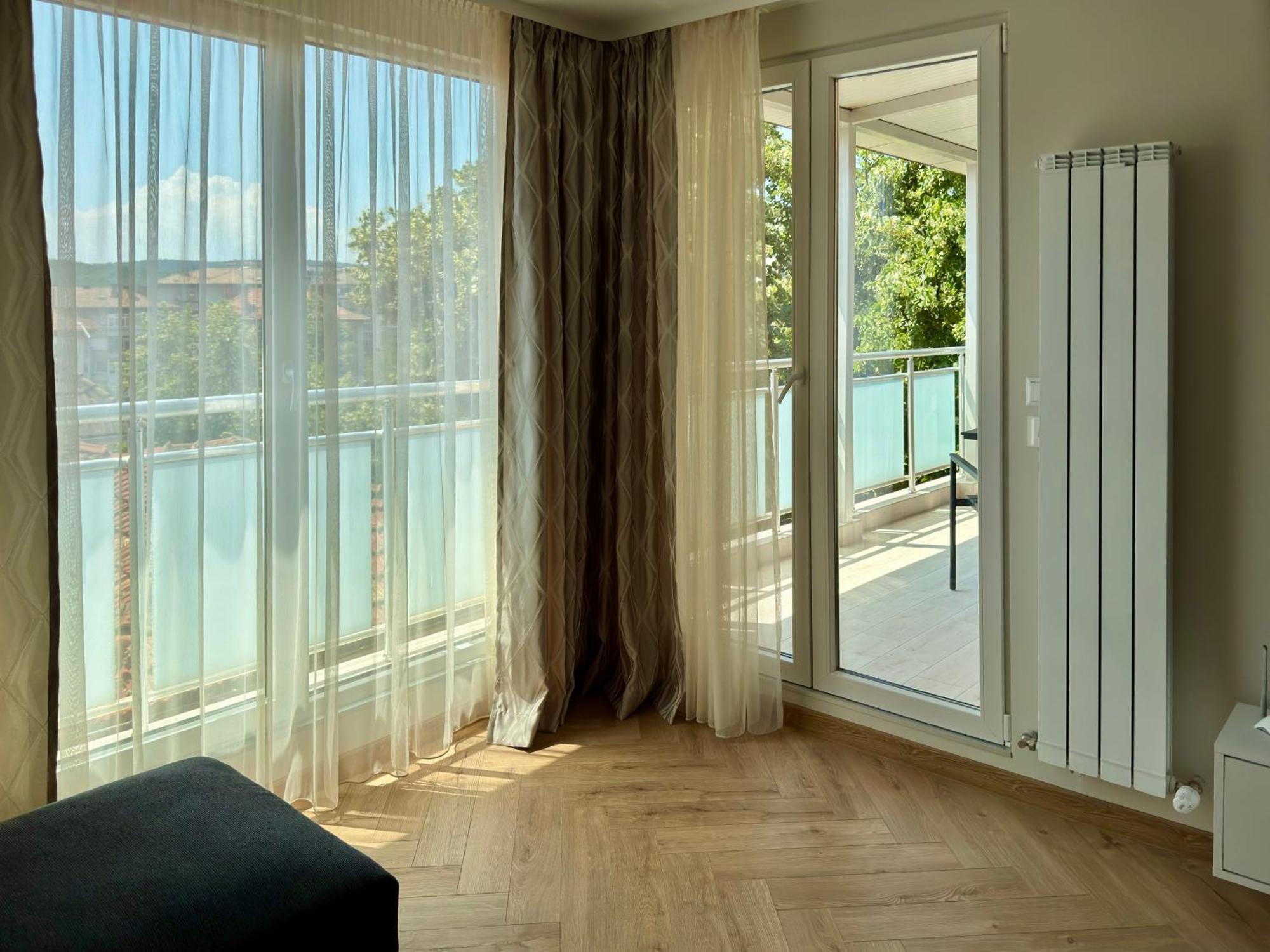 Parkview Luxury In City Center 8 Veliko Tărnovo Esterno foto